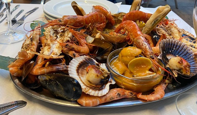 Μέχρι που θα φτάνατε για τα τέλεια θαλασσινά; Vigo!